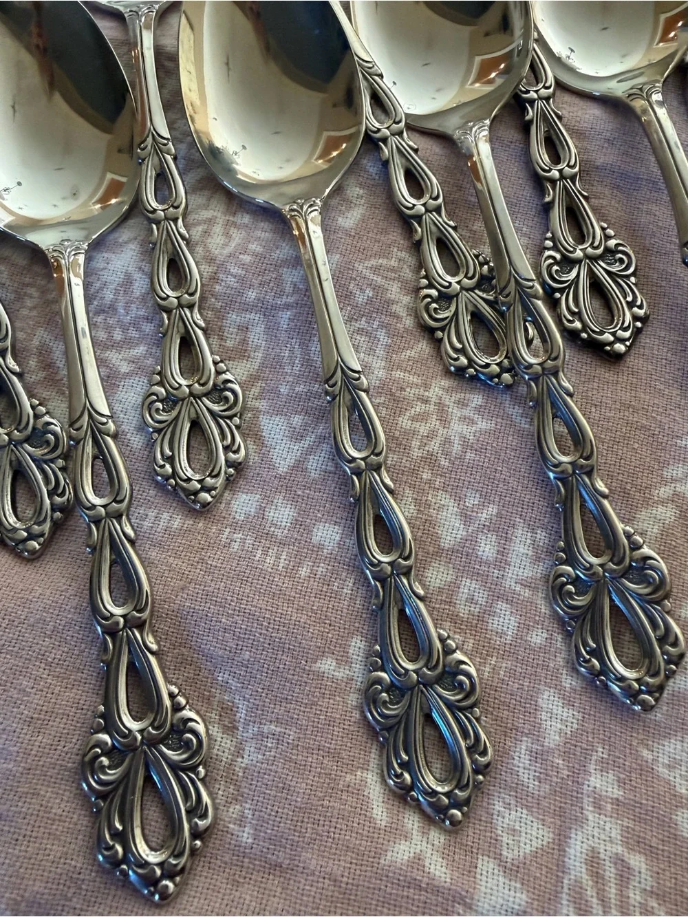 Oneida Community Chandelier Pattern Stainless Vintage Flatware Set